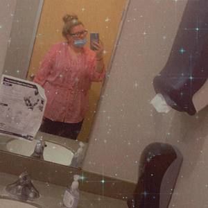 Meet your Posher, Lindsey paige